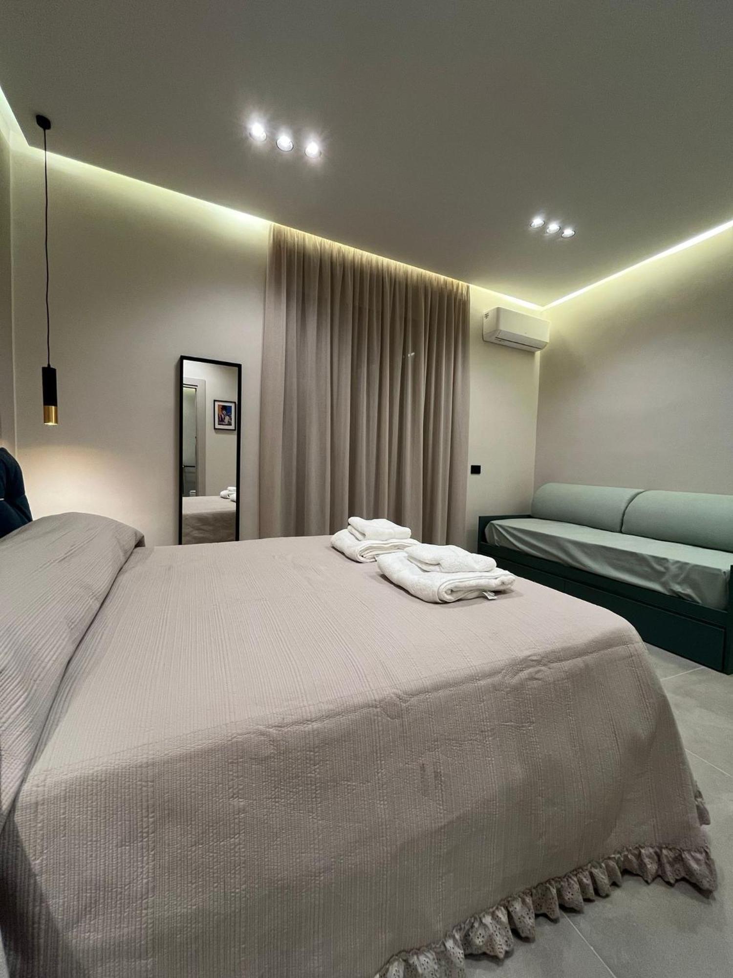 Stay In Neapol Zewnętrze zdjęcie